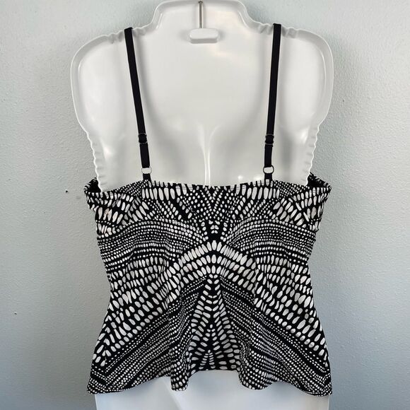 NWOT Kenneth Cole New York Tankini Top Size L - Picture 3 of 5